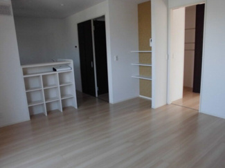 【居間・リビング】 | フォーゲルテラス　グリューンⅤ | ＩＨクッキングヒーター（３口・グリル）