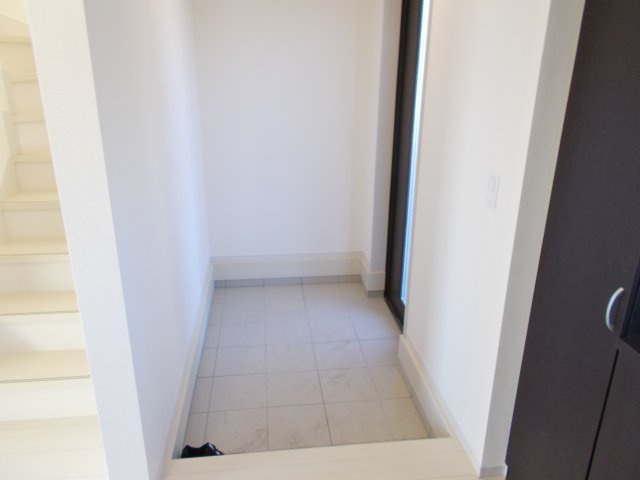 リーブルガーデンS前橋市江田町第４　１号棟の玄関|ゆったりとした玄関です