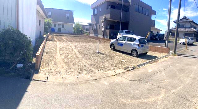 リーブルガーデンS前橋市江田町第４　１号棟の前面道路含む現地写真|前面道路含む現地写真です。前面道路も広々しているので開放的ですよ！