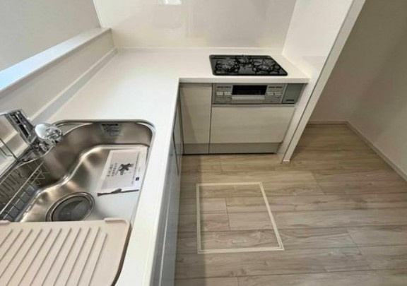 【新築】坂戸市千代田７期 全１棟のキッチン|ワークトップも広く使いやすいです