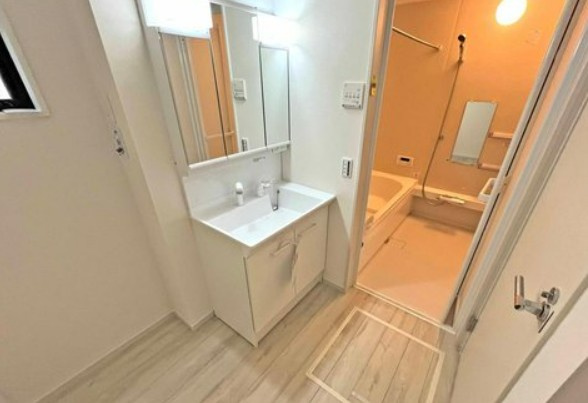 【新築】坂戸市千代田７期 全１棟の独立洗面台|朝の身支度に欠かせない洗面台です！