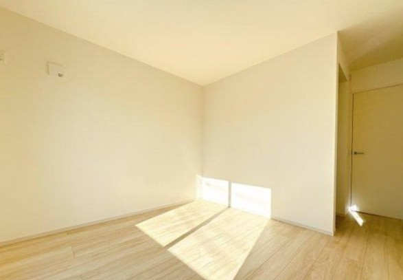 【新築】坂戸市千代田７期 全１棟の洋室|同じく8.3帖洋室です！