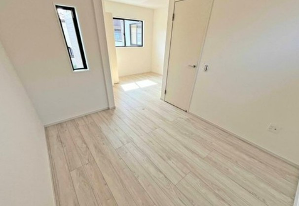 【新築】坂戸市千代田７期 全１棟の洋室|4.9帖＋4.8帖の洋室です