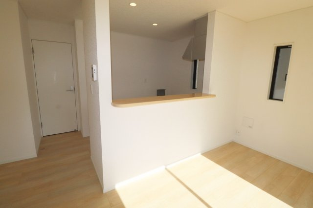 岩瀬郡鏡石町境　　　３号棟　　　鏡石第１小学校、鏡石中学区のキッチン|※同社施工例