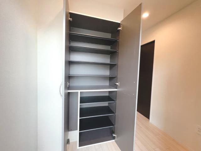 （仮称）市原市八幡新築アパートの収納|下駄箱（イメージ）