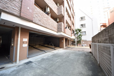 【駐車場】 | エステムコート新神戸エリタージュ