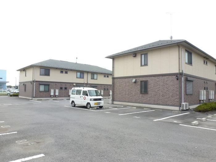 クレイン Ｃ棟の駐車場