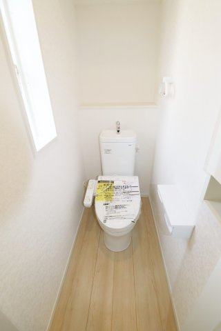 岩瀬郡鏡石町境　　　４号棟　　　鏡石第１小学校、鏡石中学区のトイレ