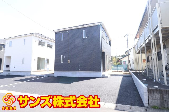 岩瀬郡鏡石町境　　　４号棟　　　鏡石第１小学校、鏡石中学区の外観|南西側から見た駐車場を含む外観