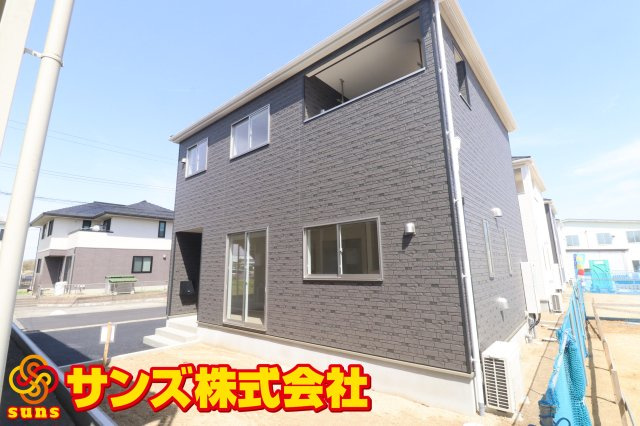 岩瀬郡鏡石町境　　　４号棟　　　鏡石第１小学校、鏡石中学区の外観|南東側から見た外観♪