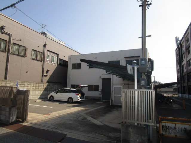 泉大津市森町２丁目の倉庫の外観