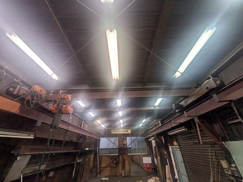 細田貸事務所の玄関