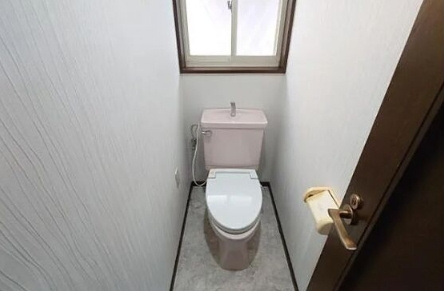 中古戸建　岩出市中島のトイレ|トイレもきれいです