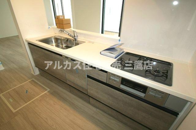 中央線 吉祥寺駅 バス13分 天神前停歩5分 三鷹市北野3丁目 新築戸建のキッチン
