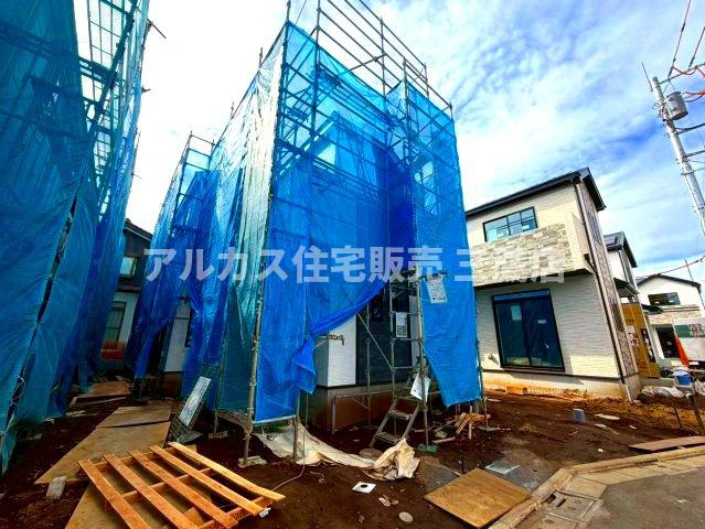 中央線 吉祥寺駅 バス13分 天神前停歩5分 三鷹市北野3丁目 新築戸建の外観