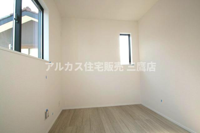 中央線 吉祥寺駅 バス13分 天神前停歩5分 三鷹市北野3丁目 新築戸建の洋室