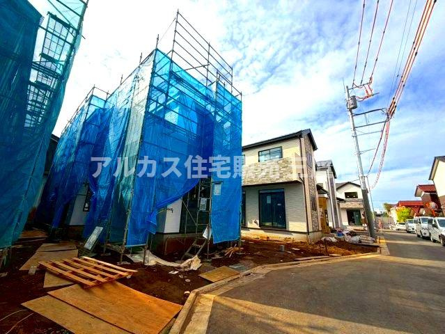 中央線 吉祥寺駅 バス13分 天神前停歩5分 三鷹市北野3丁目 新築戸建の前面道路含む現地写真