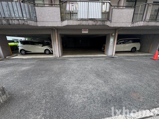 クレールの駐車場|駐車場があるので、車を買う予定の方も安心です