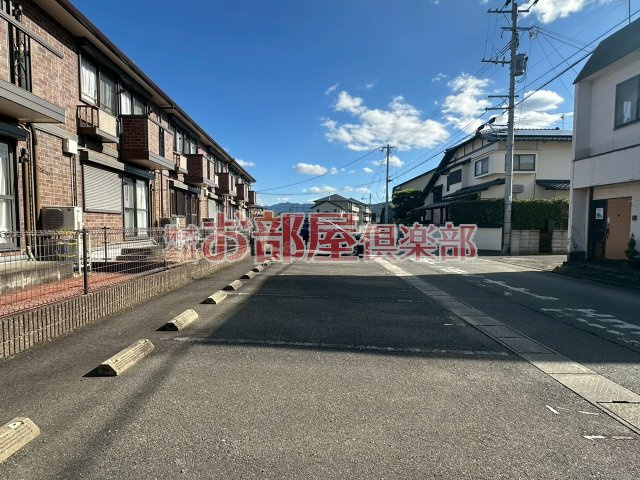 アヴニール合川の駐車場|小物を収納するのに便利です