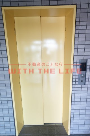 クラウンII津福【キャッシュバック対象物件】のロビー|毎日通るロビーはこのようになっています