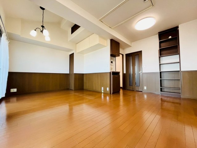 プレステージ垂水ジェームス山の居間・リビング