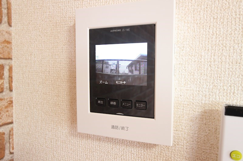 West Houseのセキュリティ|モニター付きインターホンです