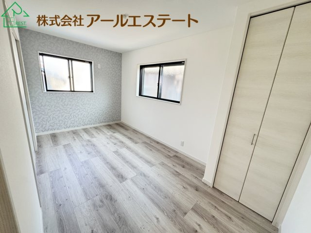 加古川市平岡町一色　　JR「東加古川駅」徒歩12分の洋室
