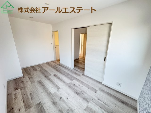 加古川市平岡町一色　　JR「東加古川駅」徒歩12分の寝室