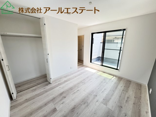 加古川市平岡町一色　　JR「東加古川駅」徒歩12分の洋室