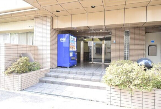 甲南クローバーハウスのエントランス