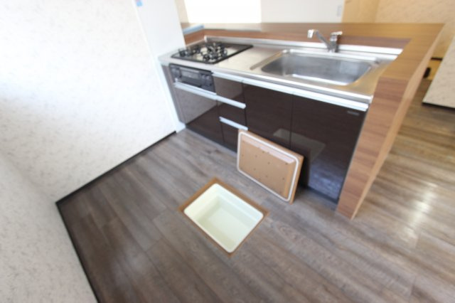 浦里第一マンションのキッチン|写真はイメージです。色仕様は現況優先になります。