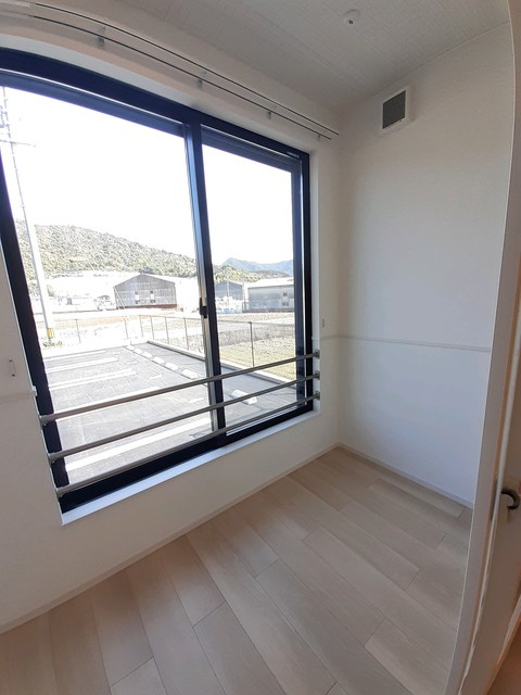 広島市安佐北区上深川町のアパートのバルコニー