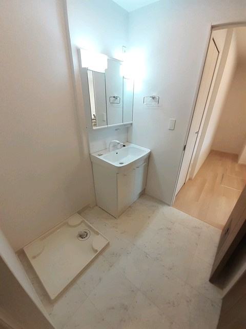 広島市安佐北区上深川町のアパートの洗面所