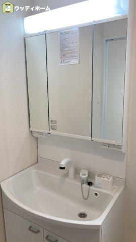 越谷市花田4丁目　新築一戸建て　C号棟の独立洗面台