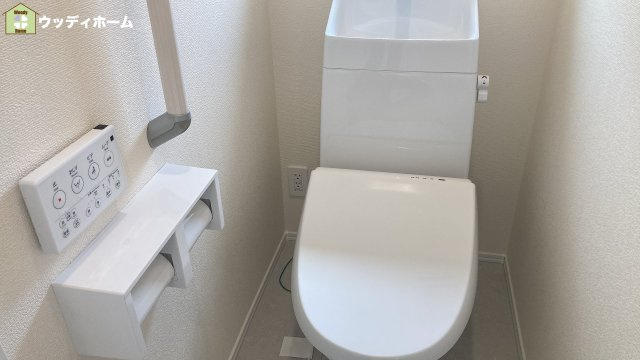越谷市花田4丁目　新築一戸建て　C号棟のトイレ
