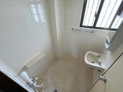 【浴室】 | コーポ高月 | ※退去前の為、302号室の写真になっております　現状優先です