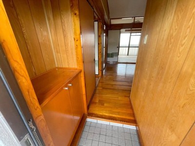 【玄関】 | コーポ高月 | ※退去前の為、302号室の写真になっております　現状優先です