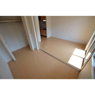 【洋室】 | ルミエールヤナセＢ