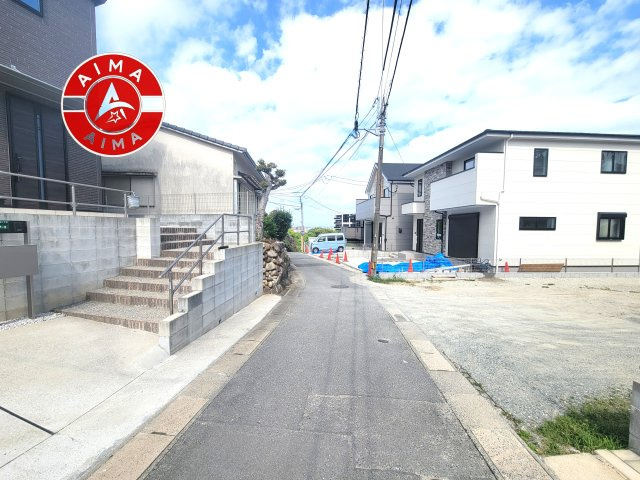 福岡市中央区輝国2丁目第1-2棟（1号棟）の外観|前面道路含む現地の写真です。