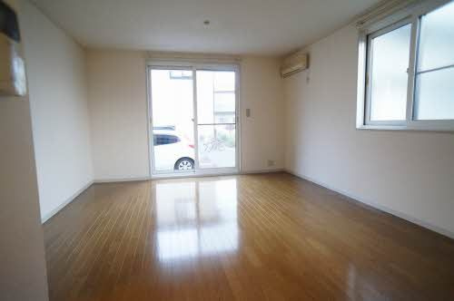 グランバリエ Ｃの居間・リビング