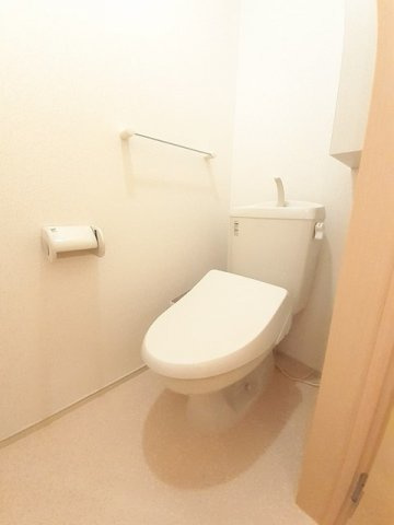 クレセント　Ⅰのトイレ|シンプルで使いやすいトイレです