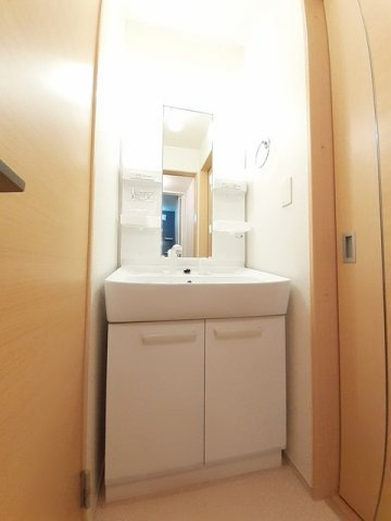 クレセント　Ⅰの洗面所|使いやすい洗面所です