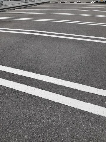 クレセント　Ⅰの駐車場|カースペースがあります