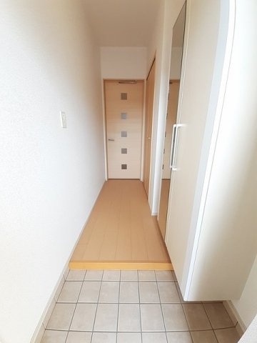 クレセント　Ⅰの玄関|落ち着いた玄関です