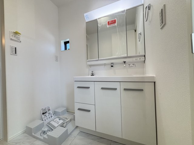 MELDIA昭和区川名本町301①｜名古屋市の戸建ならホームアップの独立洗面台|就寝前や朝の身支度の際など、快適にお使いいただける洗面台