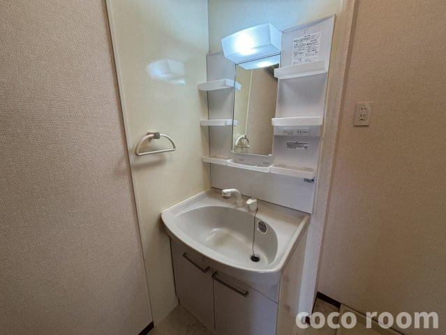 ビーンズスクエア　南棟の独立洗面台