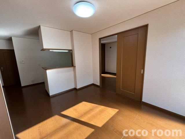 ビーンズスクエア　南棟の居間・リビング