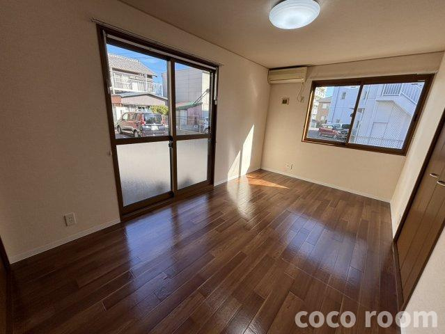 ビーンズスクエア　南棟の居間・リビング