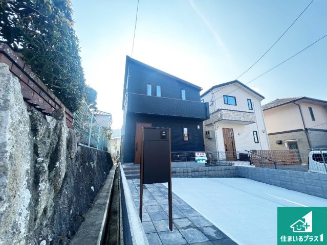 29日(土)30日(日)現地ご見学可能！　神戸市北区東有野台　ラスト1邸の外観|安心の10年保証！外観を美しく保ち、雨水で汚れを落とします！気になることがありましたら、お気軽にお問い合わせください！