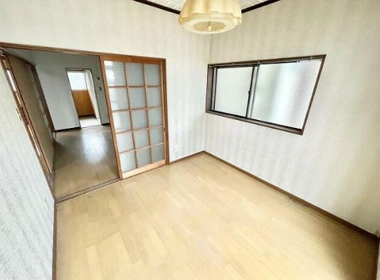 【中古】鶴ヶ島市中新田中古住宅の居間・リビング|リビングです